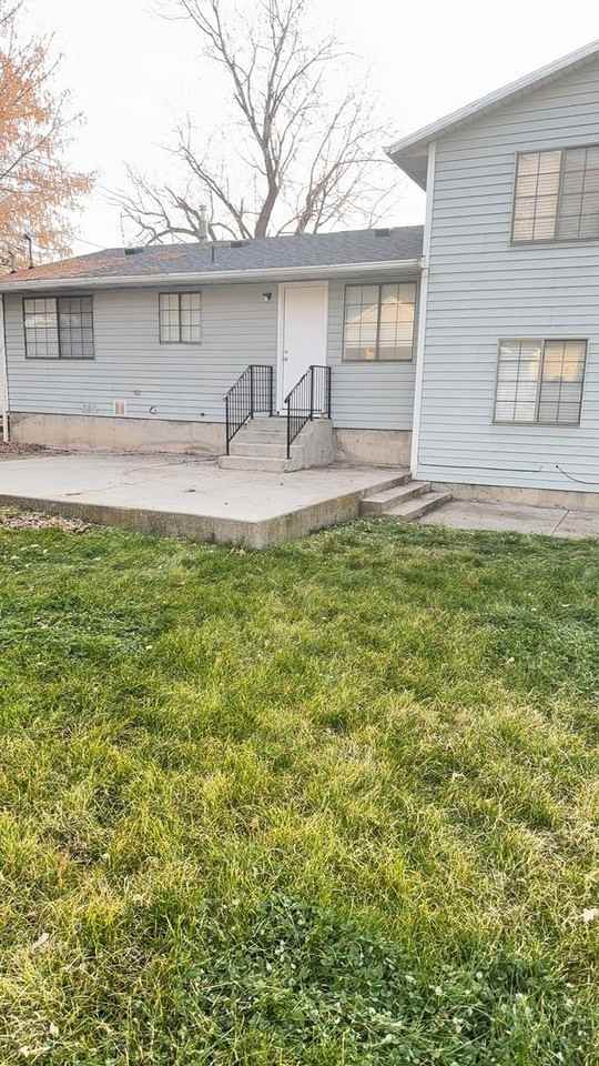 1264 Main Street - Photo 3 of 15