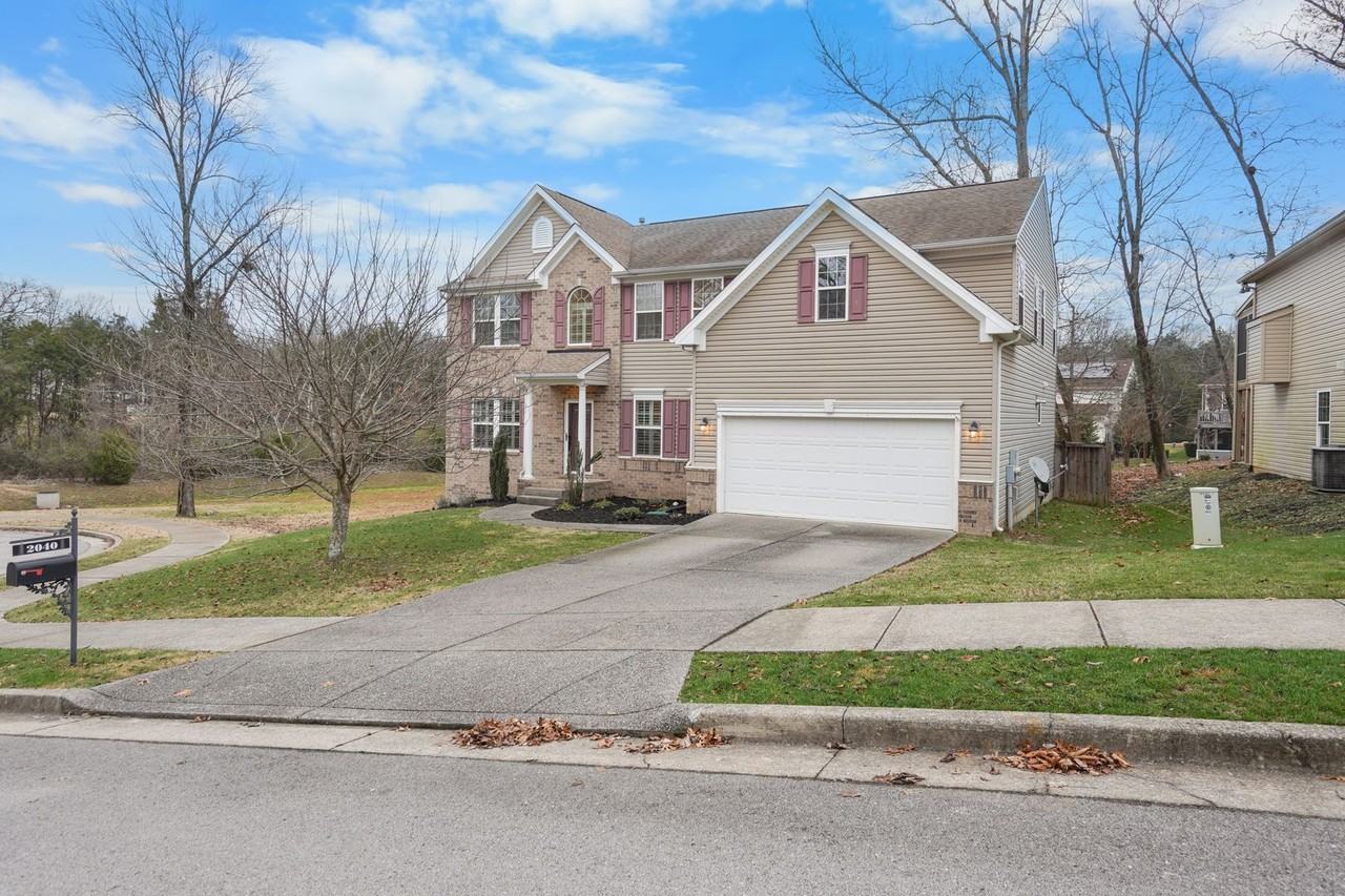 2040 Towering Oaks Drive - Photo 2 of 34