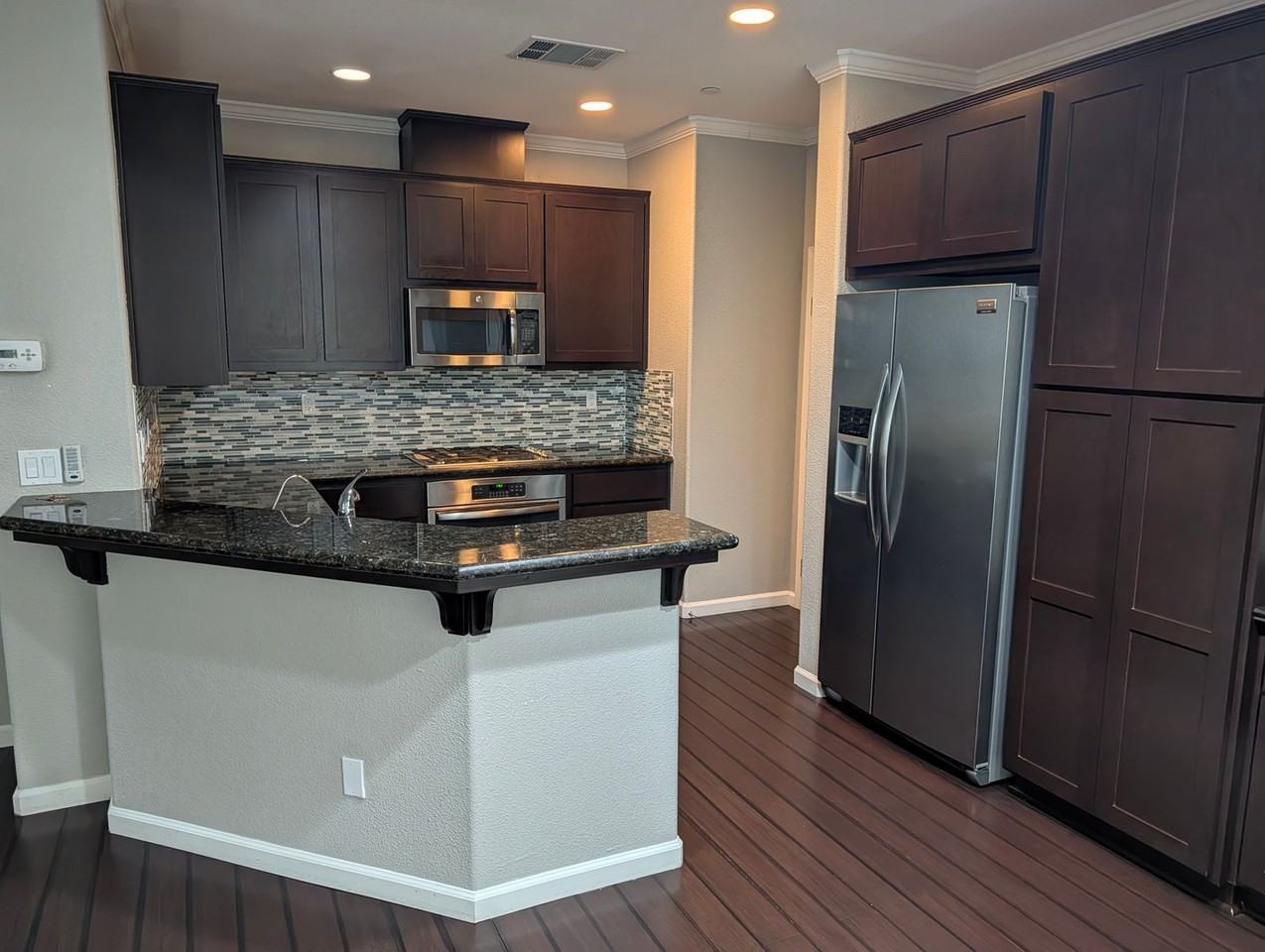 2732 Soho Lane - Photo 2 of 4