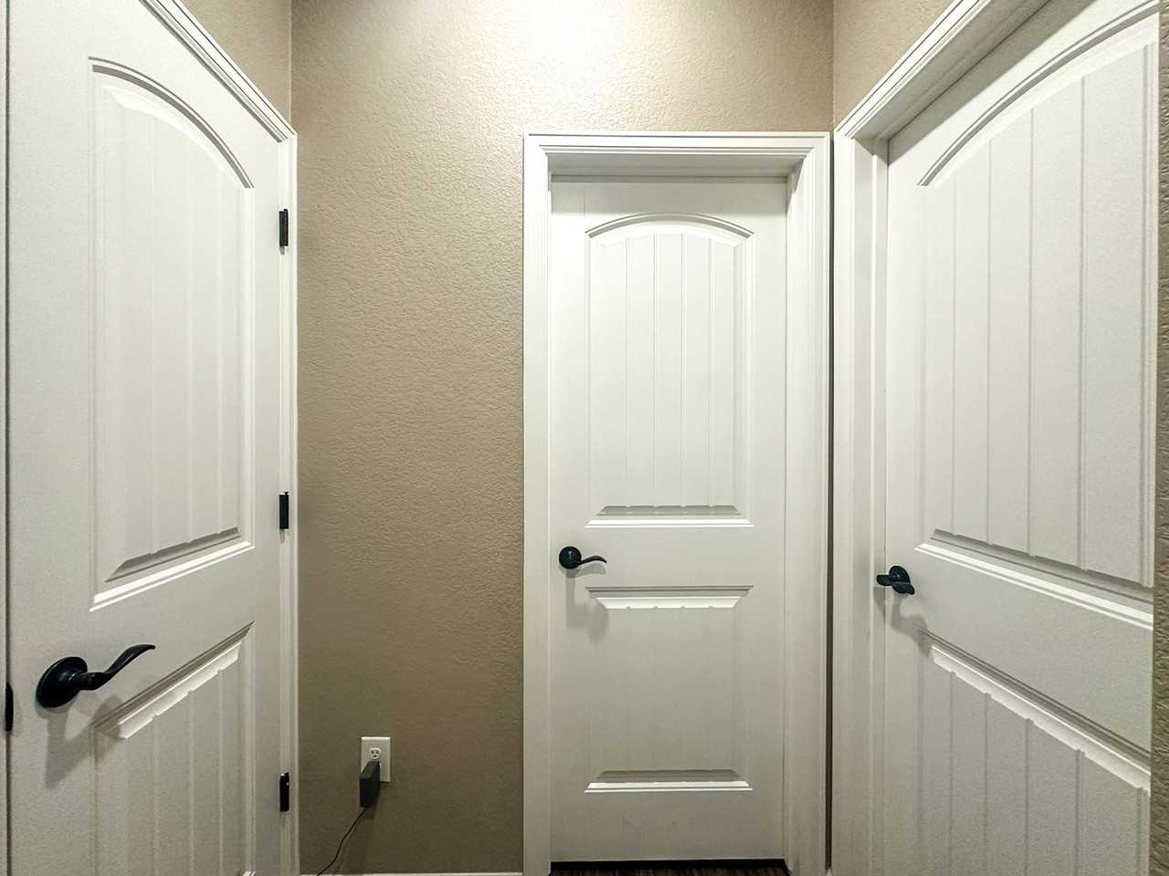 5186 Lumos Ln - Photo 6 of 50