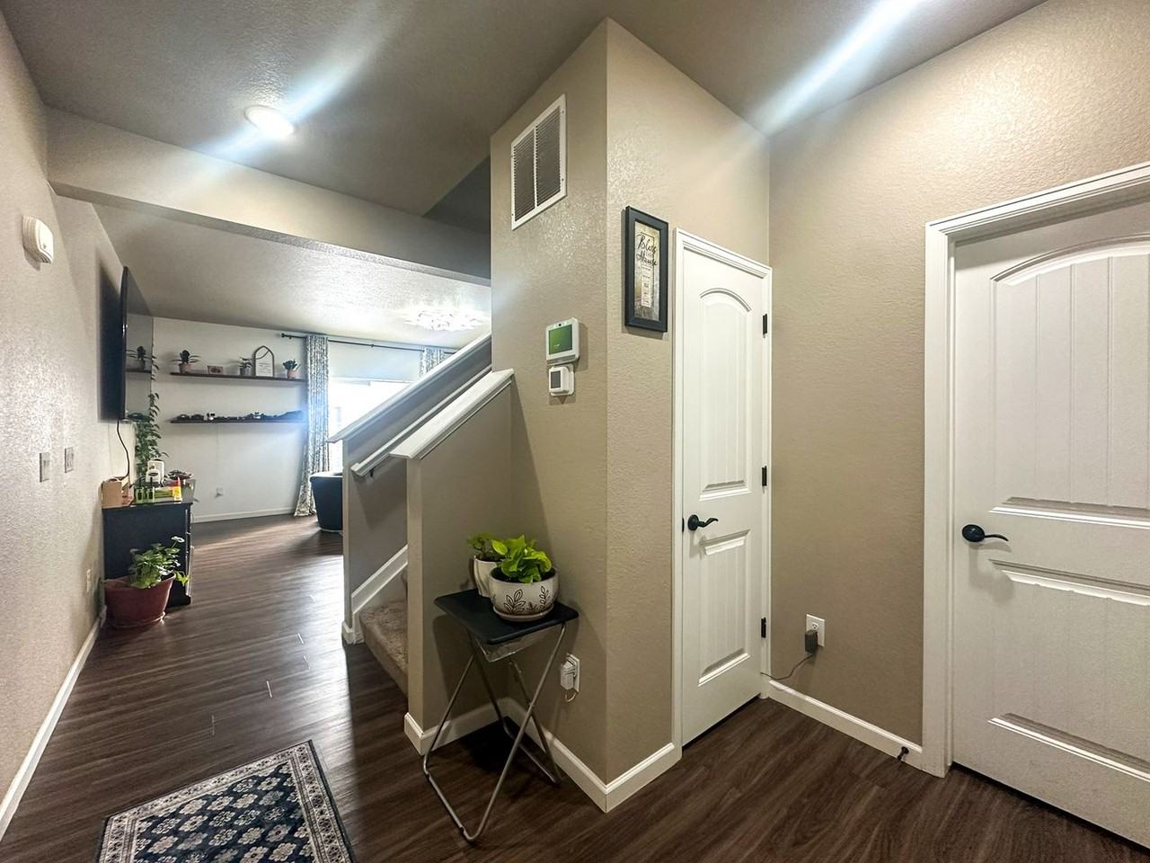 5186 Lumos Ln - Photo 7 of 50