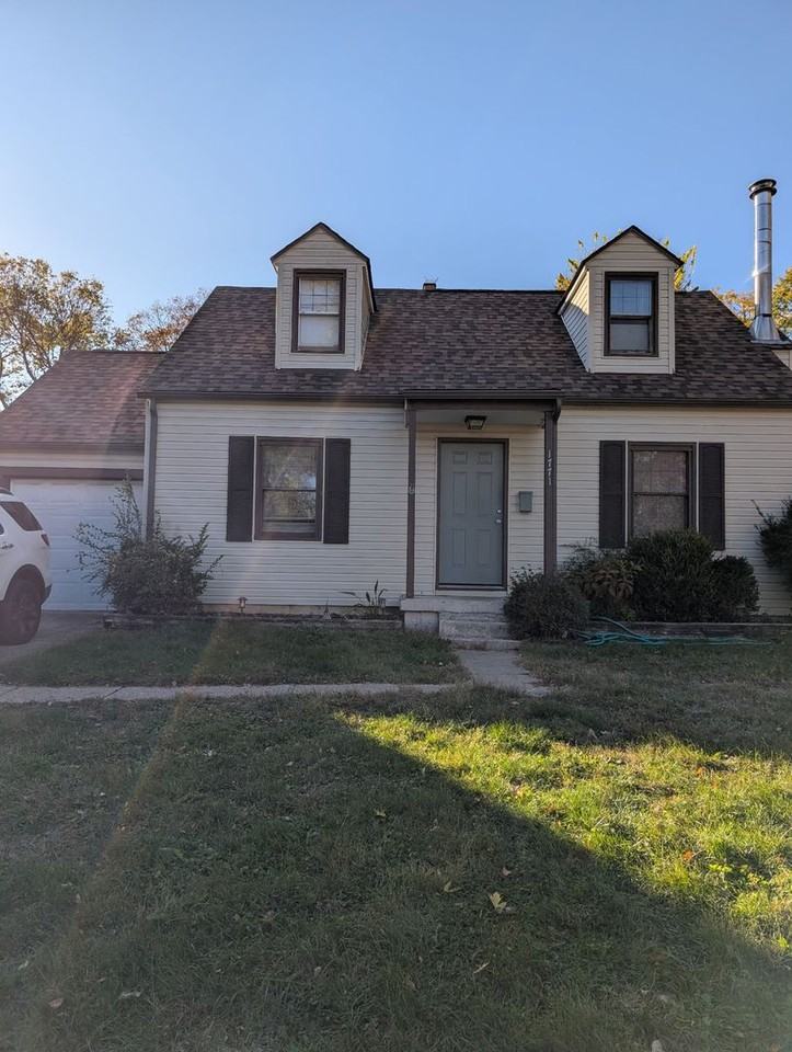 1771 Gerrard Ave - Photo 3 of 28