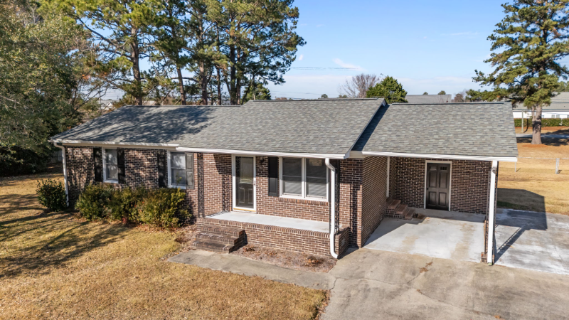 437 Gayle Boulevard - Photo 2 of 15