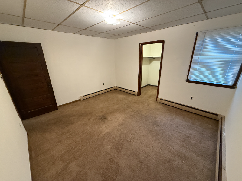 949 West Pike Street - Photo 5 of 9