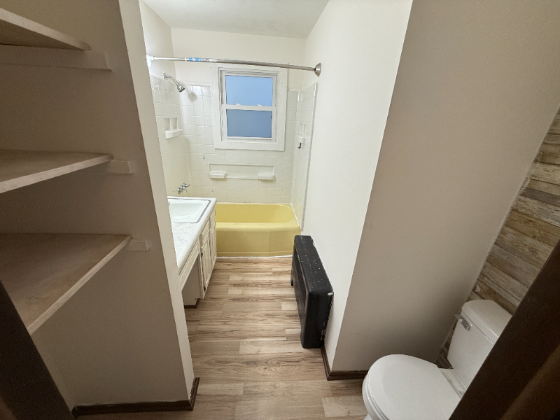 949 West Pike Street - Photo 7 of 9