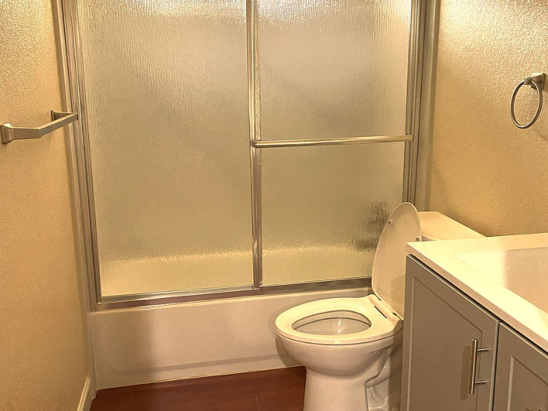 2957 43rd St - Photo 4 of 8