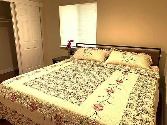 2957 43rd St - Photo 5 of 8