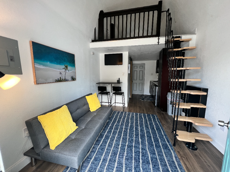 3027 W Cordelia St - Photo 3 of 12