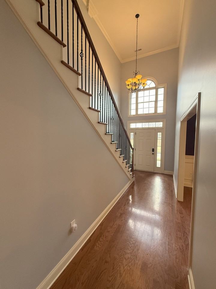 118 Crystal Lake Dr #1 - Photo 5 of 48