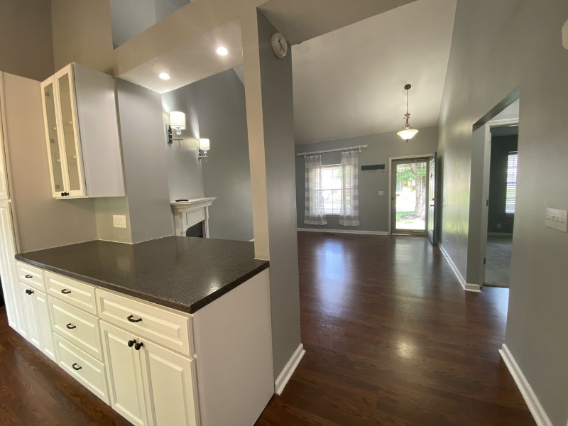 141 Agee Circle East - Photo 2 of 19