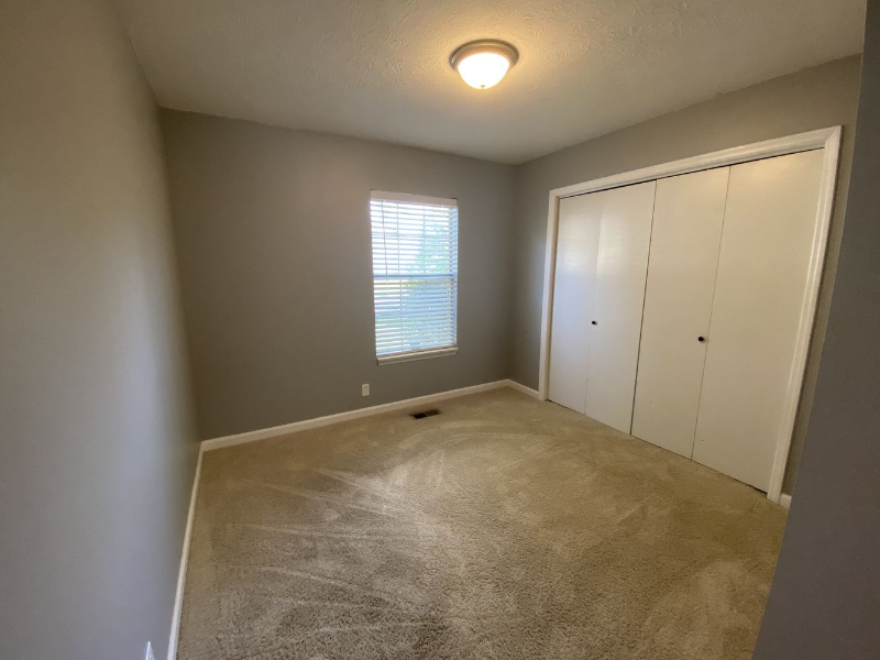 141 Agee Circle East - Photo 4 of 19