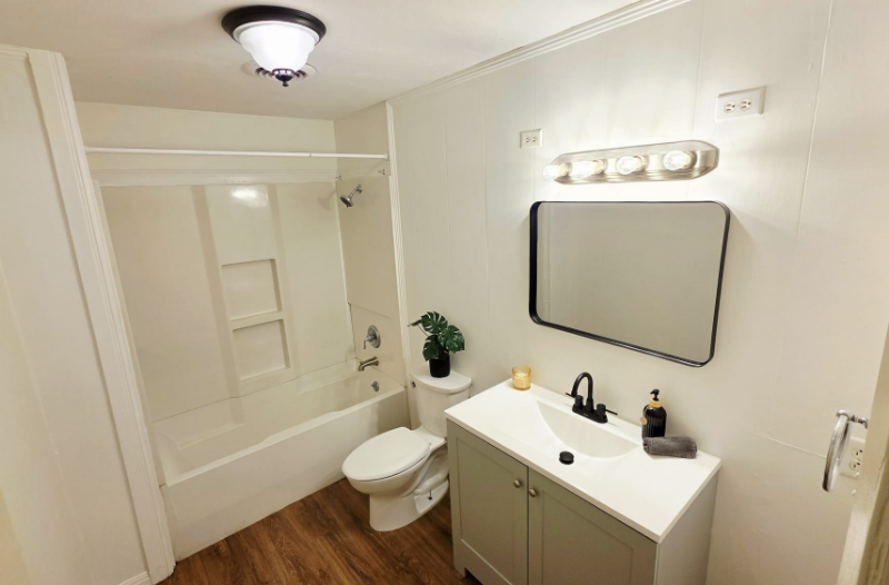 108 W 27th St - Photo 2 of 10