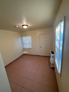 112 South Eucalyptus Avenue #5 - Photo 3 of 7