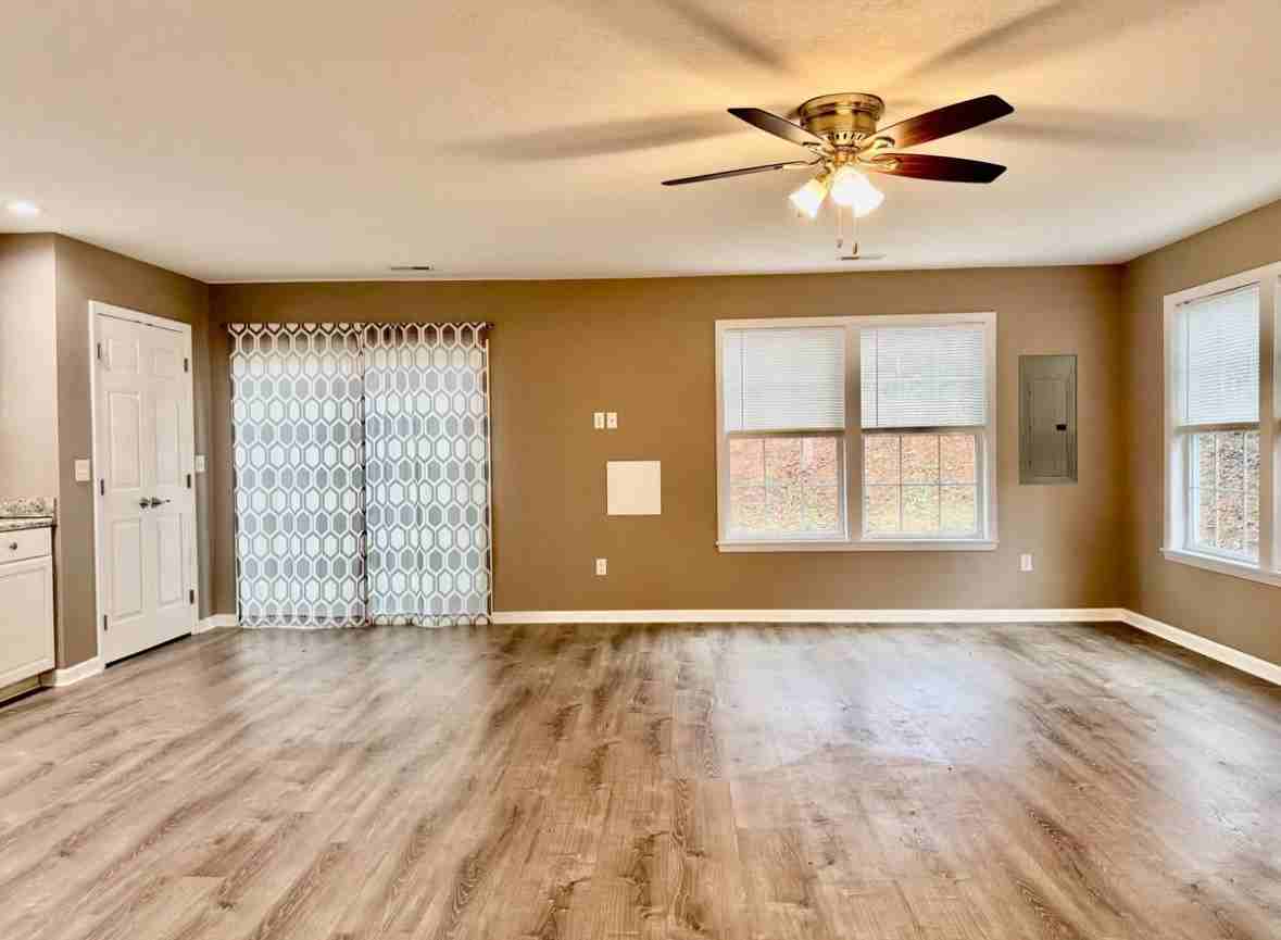 85 Forest Ave #85 - Photo 3 of 18