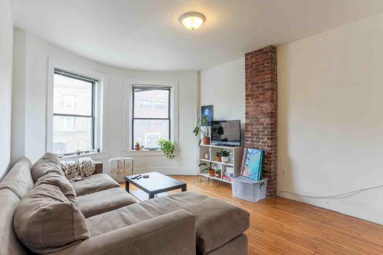 878 Huntington Ave #2 - Photo 2 of 17