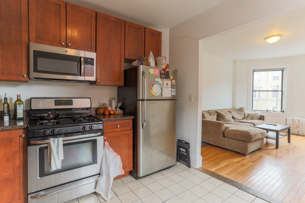 878 Huntington Ave #2 - Photo 3 of 17