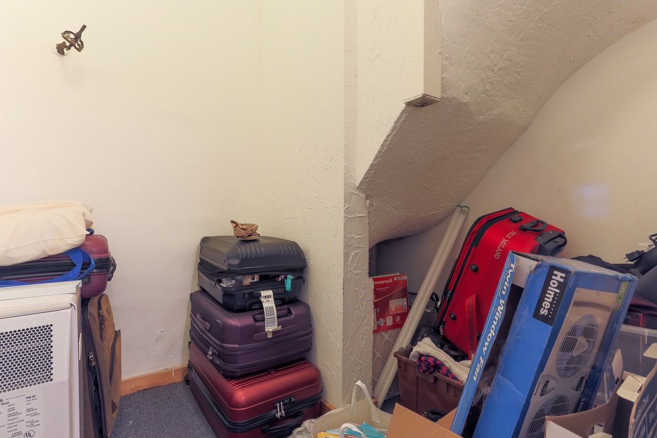 878 Huntington Ave #2 - Photo 6 of 17