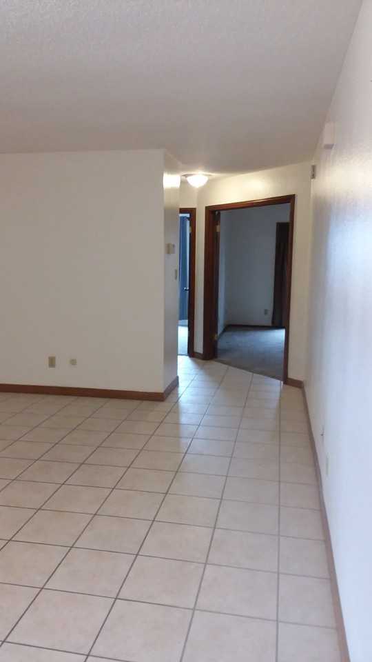 2015 Florence Avenue #B - Photo 7 of 18