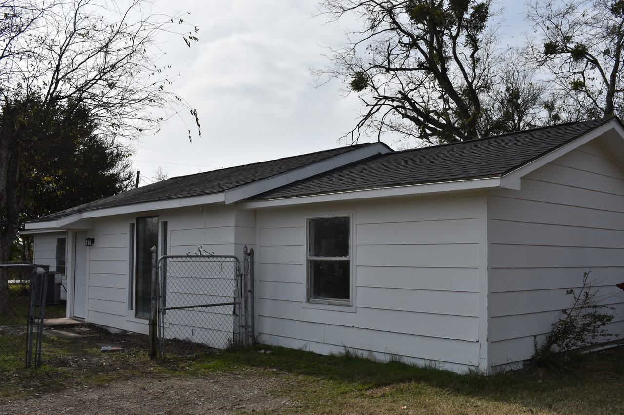 108 Kirby Avenue #NA - Photo 2 of 11