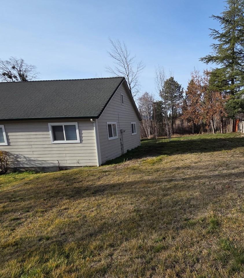 300 E Lake St #NA - Photo 3 of 22