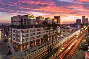featured image of 5200 Wilshire Boulevard