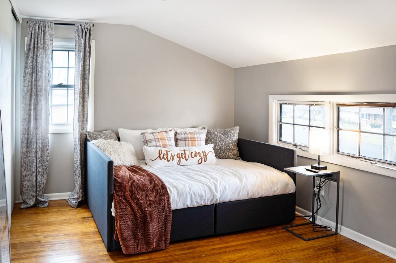 193 Thistle Lea #NA - Photo 2 of 10