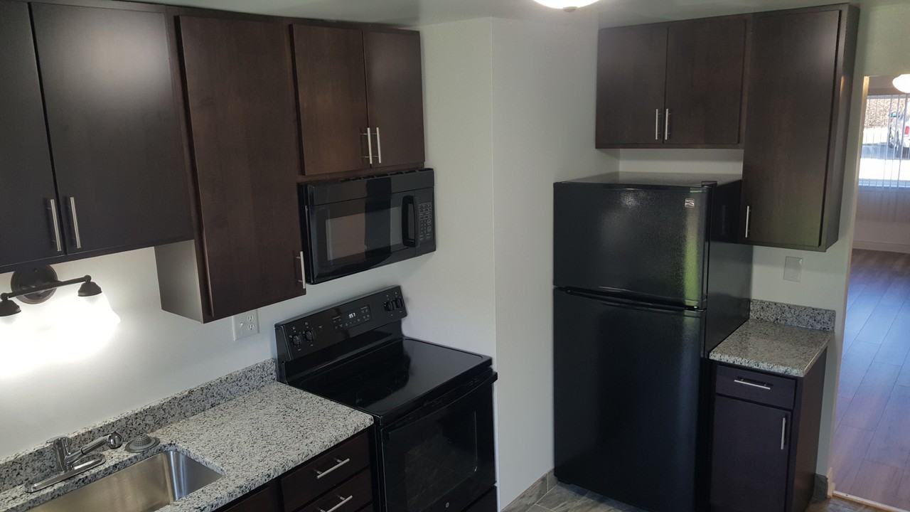 1851 N Green Ln N #1A - Photo 3 of 16