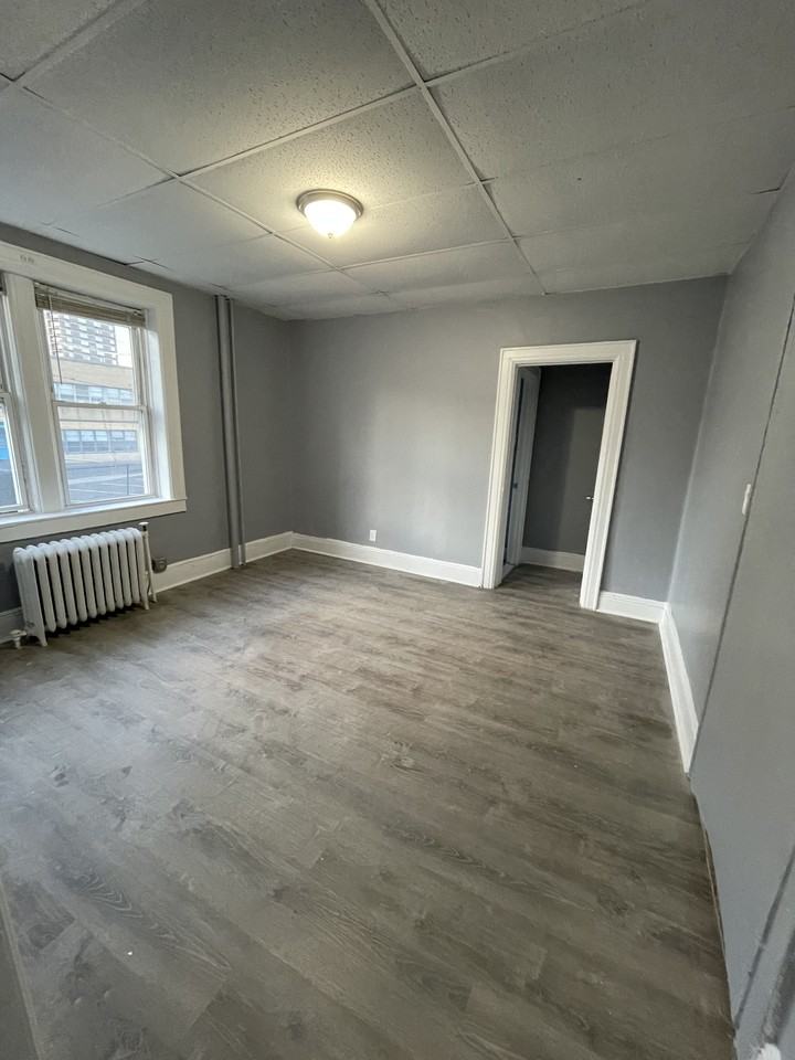 255 Lafayette Ave #1 - Photo 3 of 8