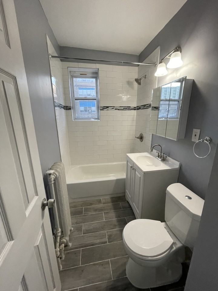 255 Lafayette Ave #1 - Photo 5 of 8