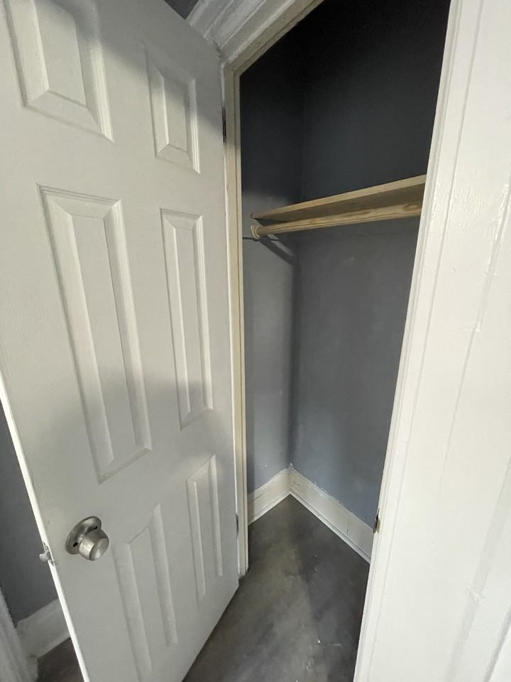 255 Lafayette Ave #1 - Photo 6 of 8