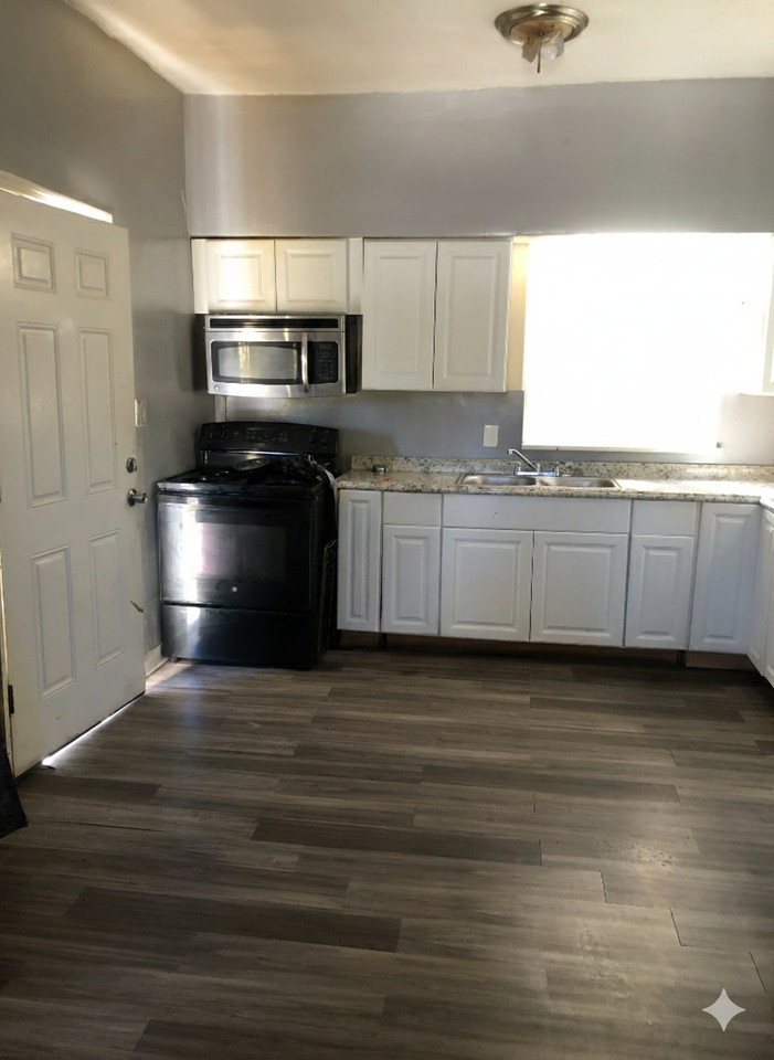 3054 McHenry Avenue, Unit Unit 1 - Photo 2 of 6