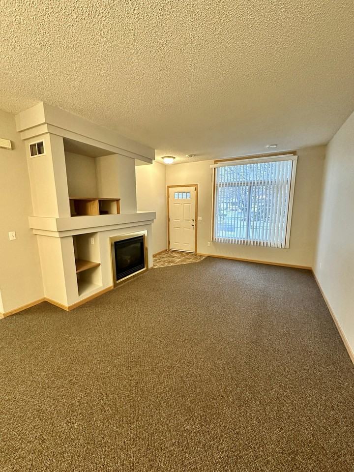 13037 Europa Trail Way N, Unit C - Photo 2 of 21