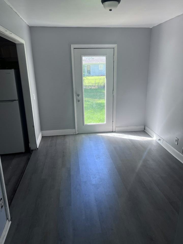 1608 Hartwell Drive - Photo 2 of 7