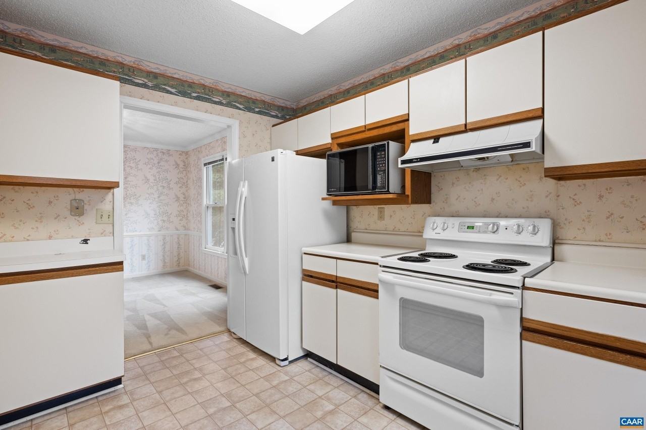 1184 Partridge Lane #1 - Photo 6 of 25