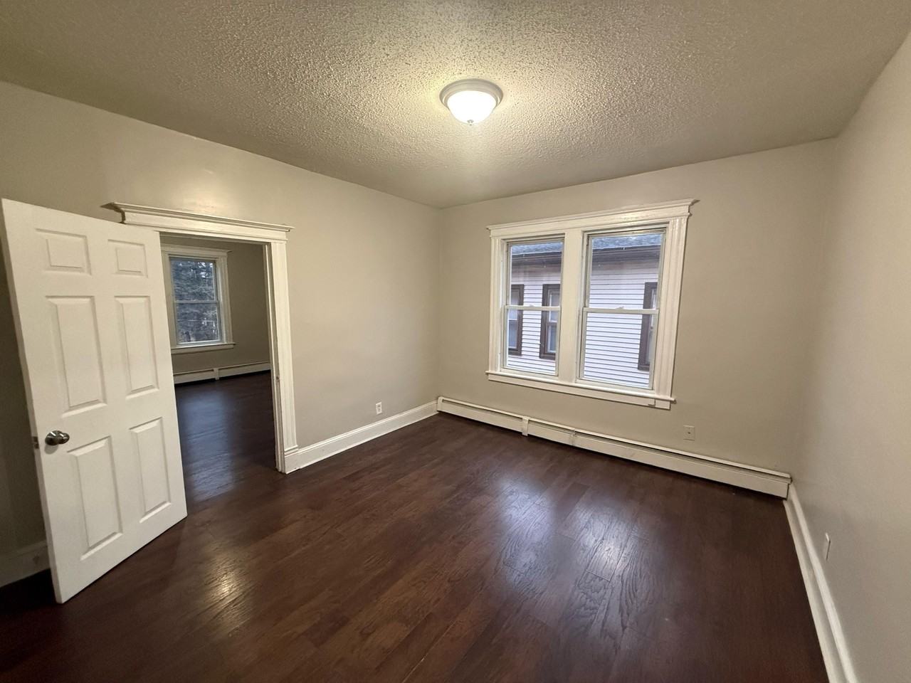 197 Glen Street - Photo 4 of 9