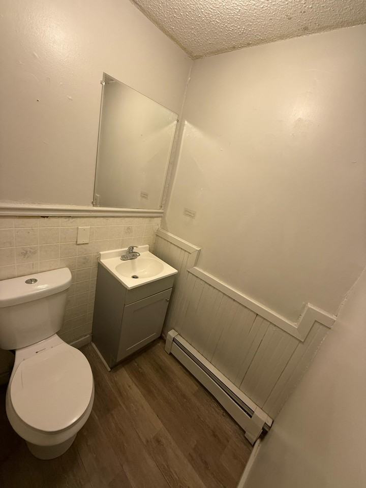 197 Glen Street - Photo 7 of 9