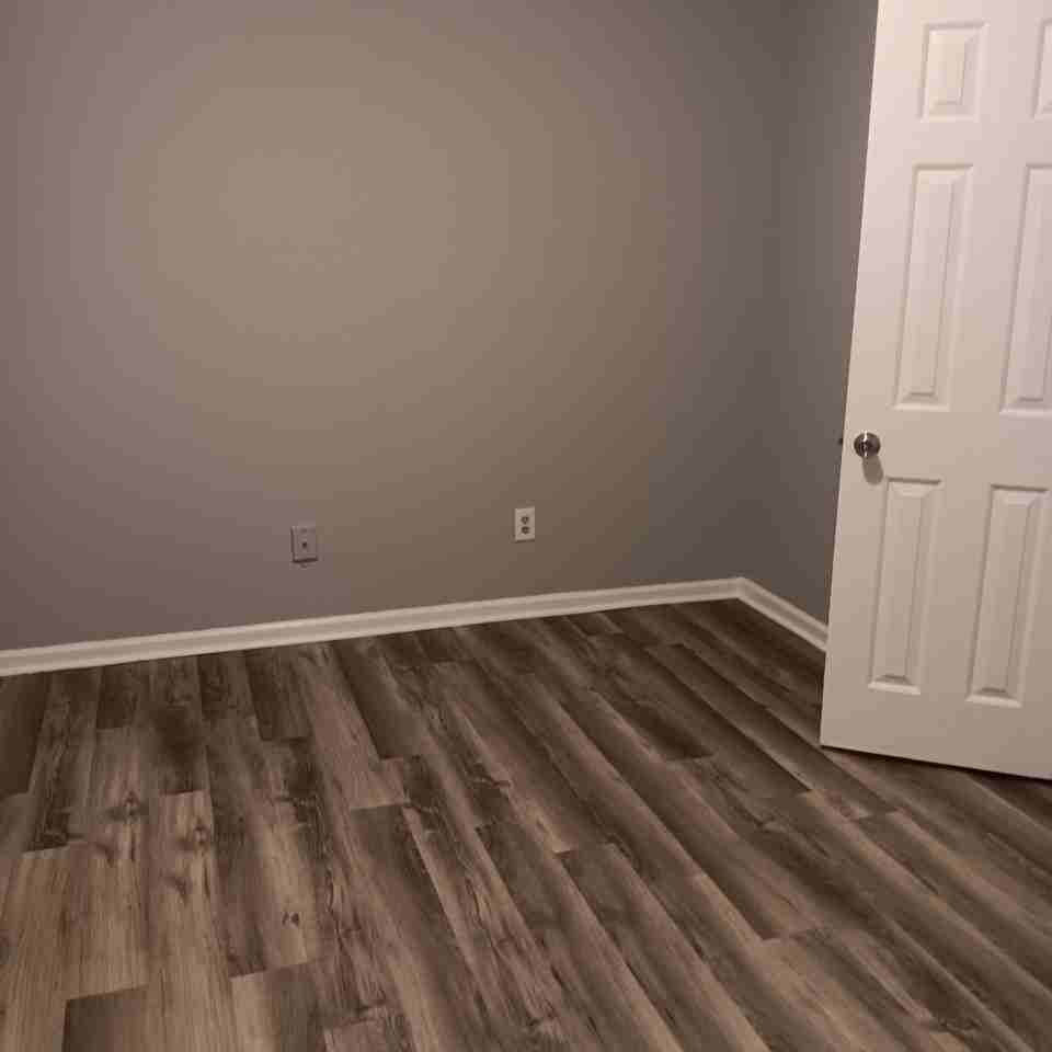 TIMBERLINE APARTMENTS - Photo 5 of 12
