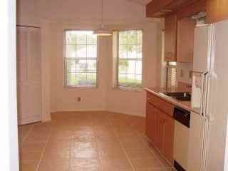 124 Bardmoor Cir - Photo 2 of 7