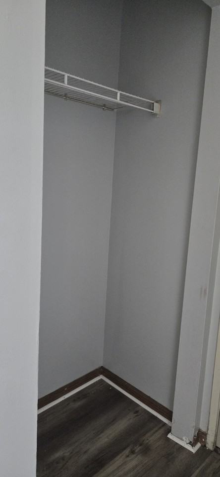 1036 Abbey Court - Photo 2 of 9