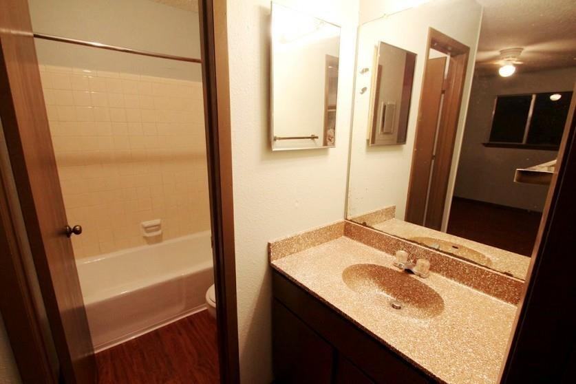 2604 Ektom Drive - Photo 2 of 2