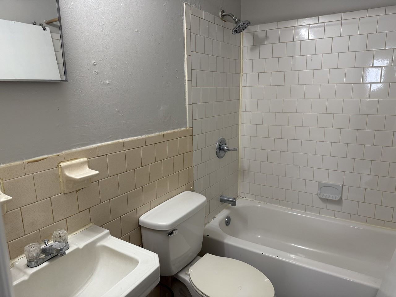 214 Randolph Street - Photo 7 of 9