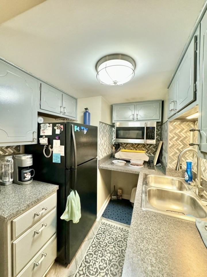 630 Central Avenue - Photo 2 of 8