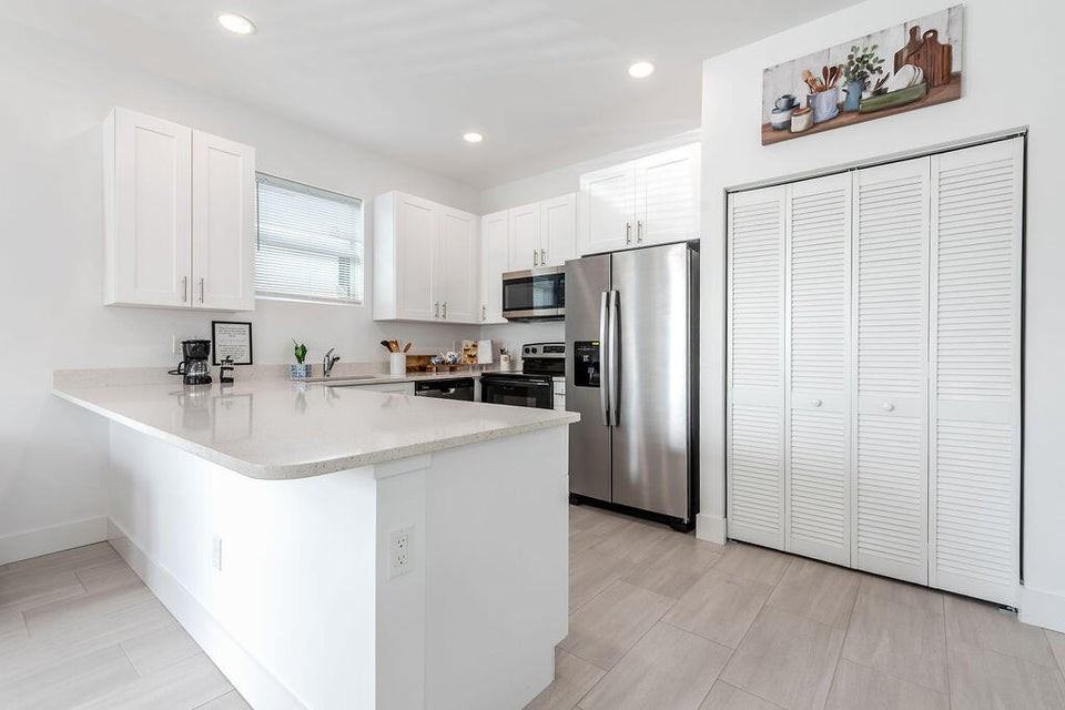 3771 Saginaw Ave #1 - Photo 7 of 30