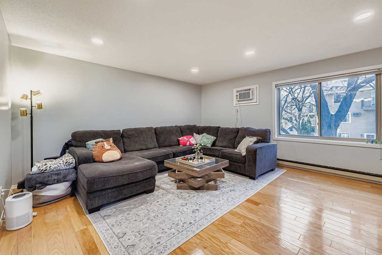 2250 Ridge Drive - Photo 2 of 27