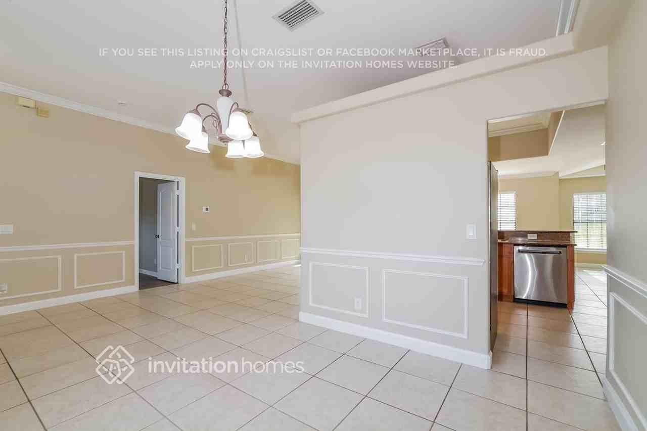 1476 East Ave - Photo 6 of 18