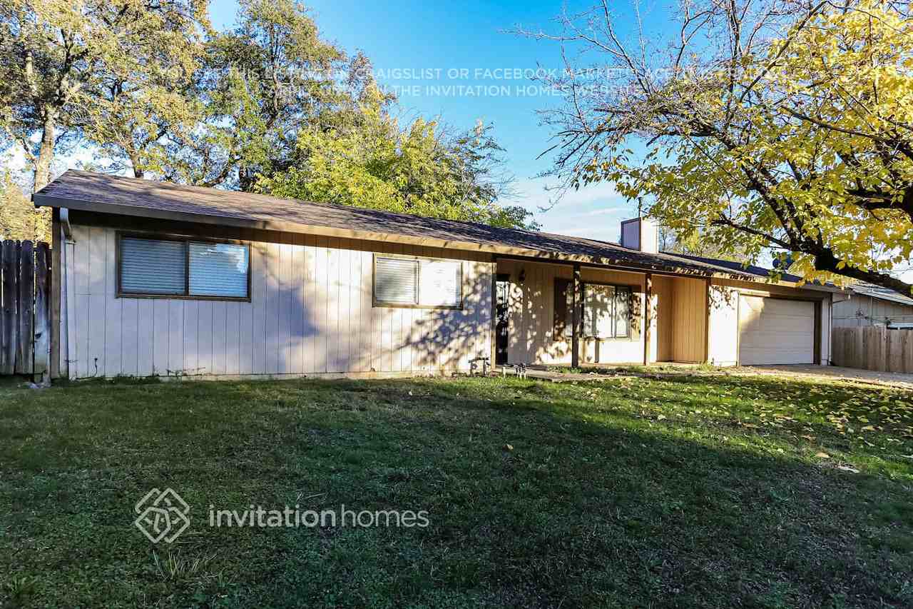 4415 Patterson Dr - Photo 3 of 17