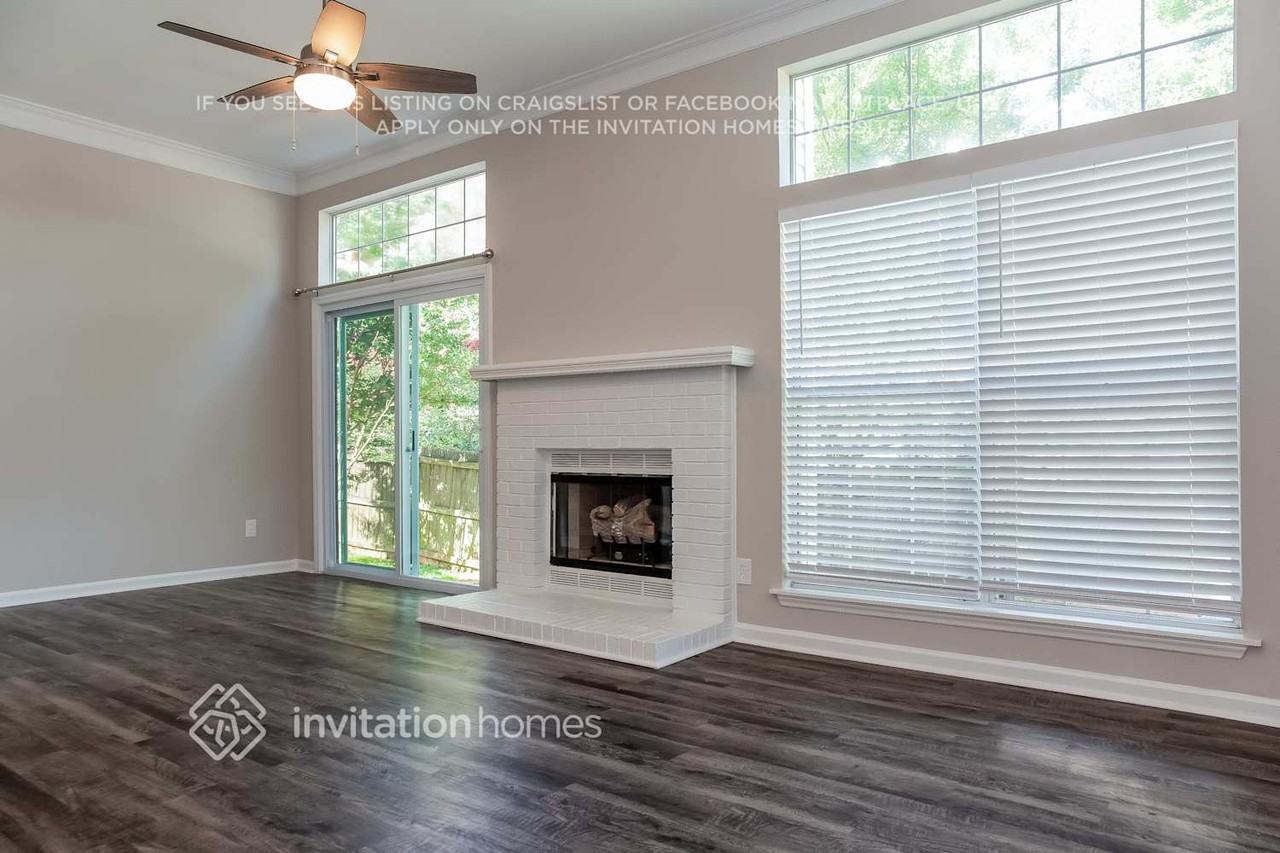 10224 Conistan Place - Photo 3 of 16