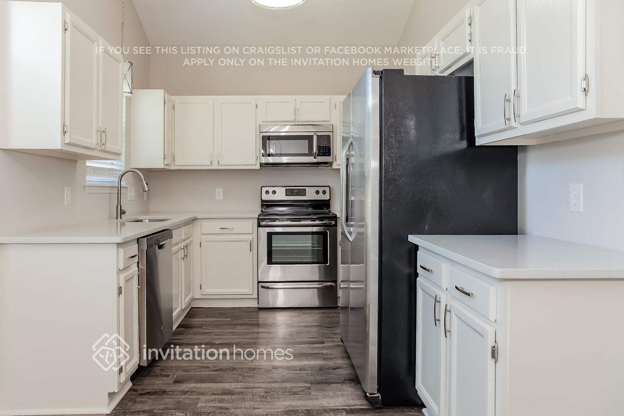 10224 Conistan Pl - Photo 5 of 16