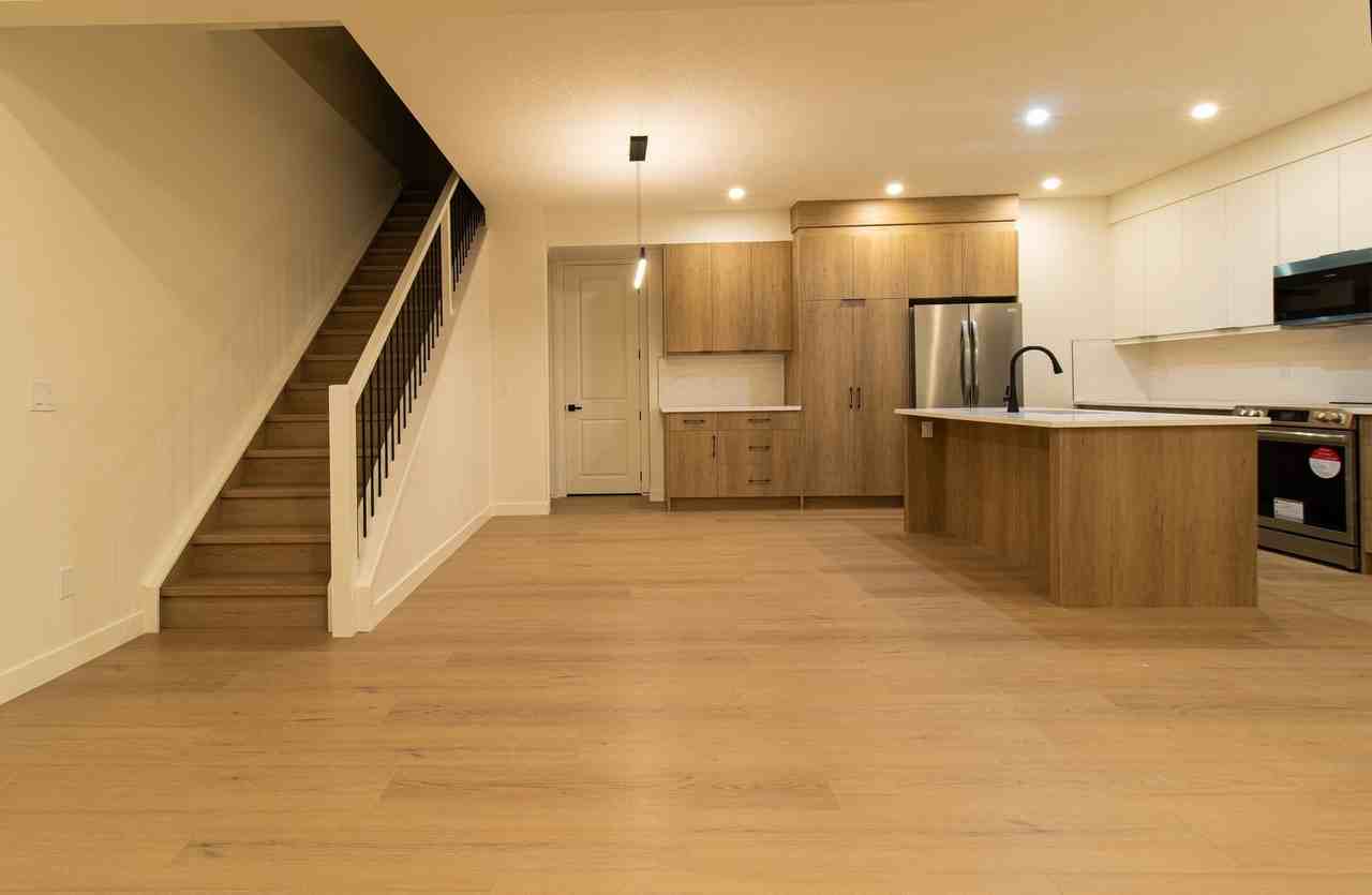 5124 17 Ave Nw - Photo 2 of 17