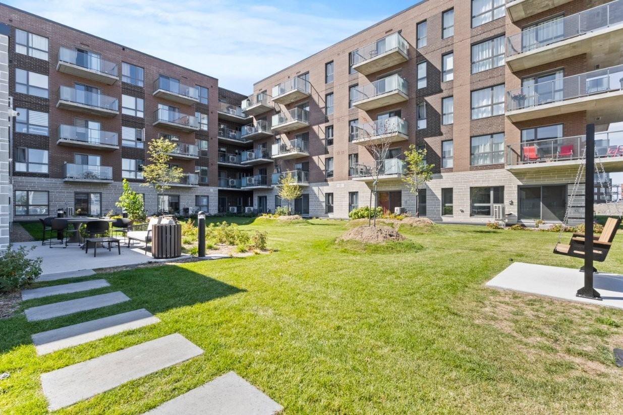 2211 Rue Harry-Halton - Photo 2 of 22